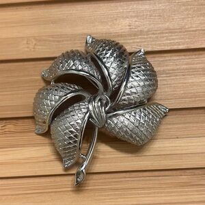 Silver Leaf Brooch